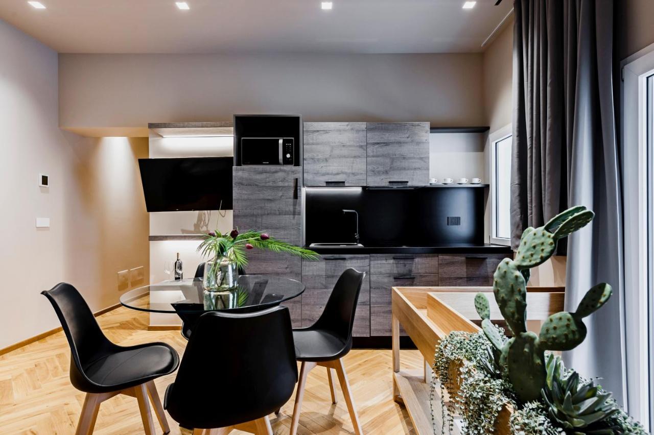 Ferrini Home - Etnea Heritage คาตาเนีย ภายนอก รูปภาพ